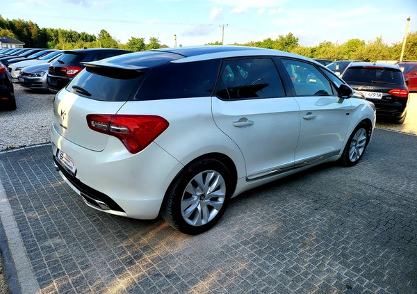 Citroen DS5 cena 44900 przebieg: 179000, rok produkcji 2013 z Uniejów małe 781